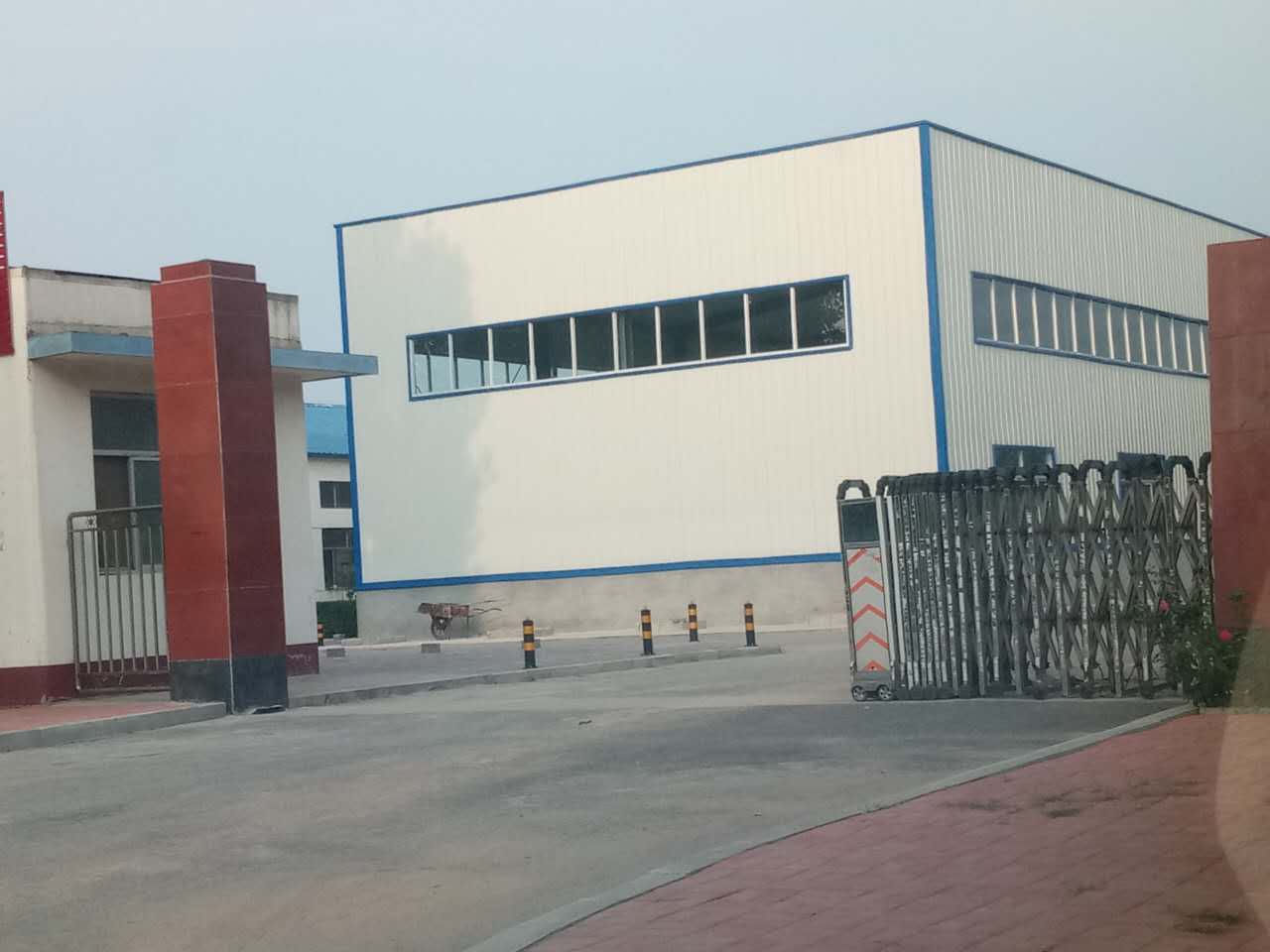 南皮县五金加工厂厂外展示 - 南皮县德宇五金制品厂